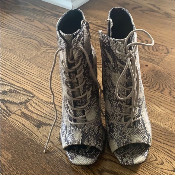 ASOS NEW LOOK SNAKESKIN LACE UP BOOTIE - Picture 7 of 8